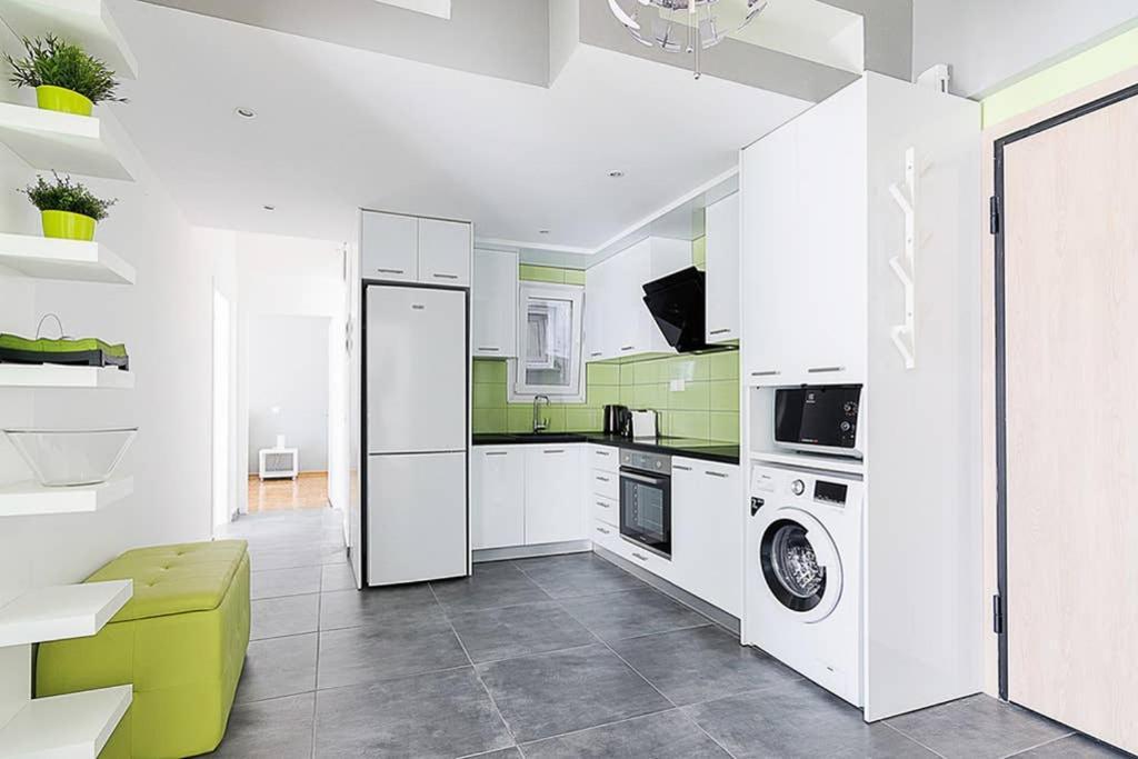 Brand New Stylish 2 Bedroom Apartment Athens Exterior photo